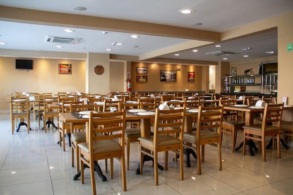 Travel Inn Fenix Cabo Frio Bagian luar foto