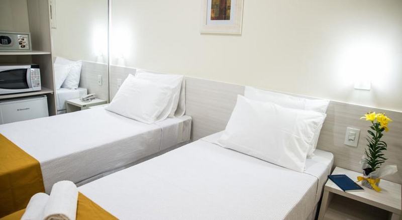 Travel Inn Fenix Cabo Frio Bagian luar foto